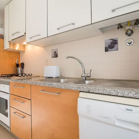 Apartmán A 15min Walk From Cabanas, Pool, Bbq And Big Terrace, Wifi And Air Conditioning Conceição