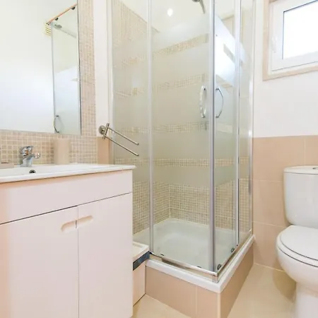 A 15min Walk From Cabanas, Pool, Bbq And Big Terrace, Wifi And Air Conditioning Apartmán *
